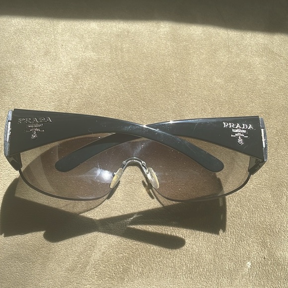 Authentic Prada sunglasses. Never worn. Rimless, with case - Picture 6 of 6
